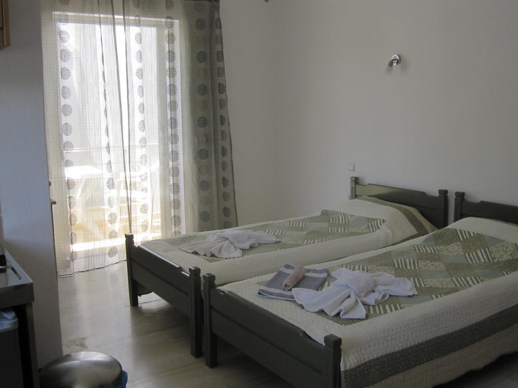 Lion-Suites Kalyves Chambre photo