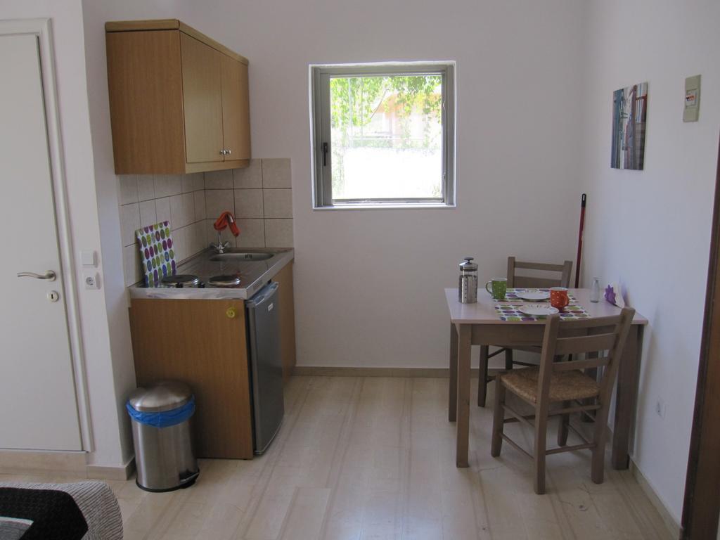 Lion-Suites Kalyves Chambre photo