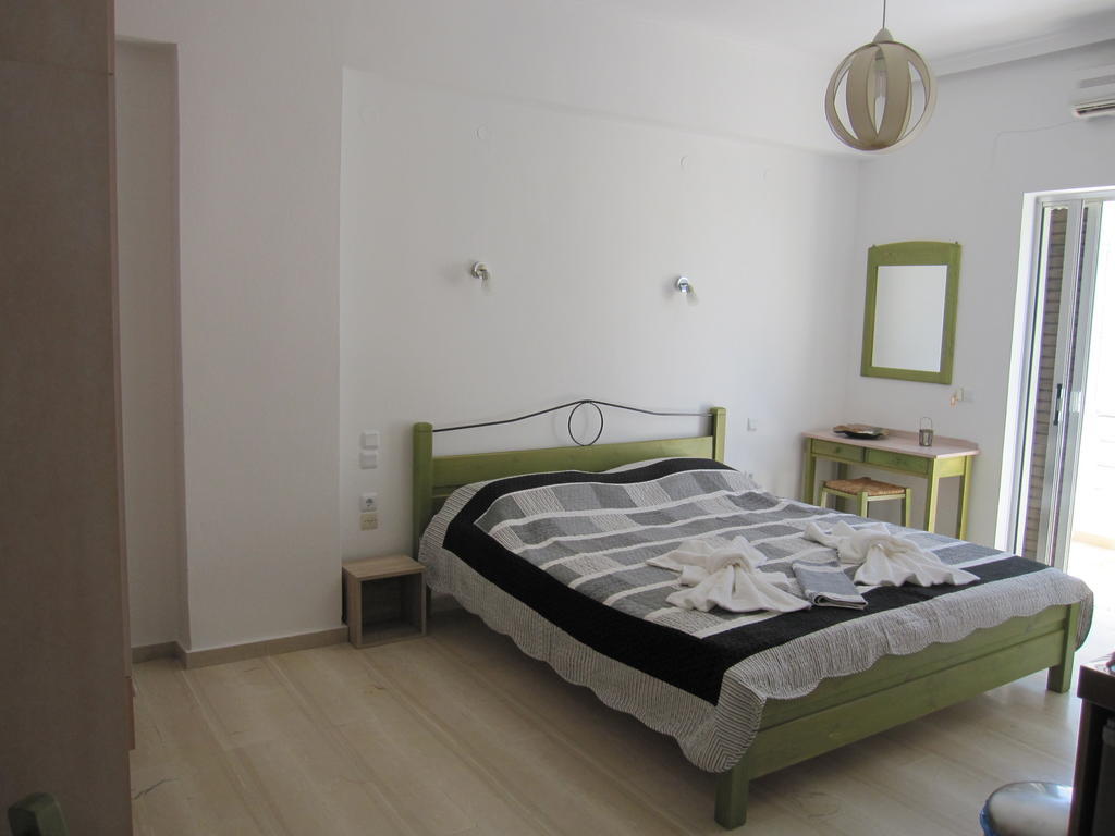 Lion-Suites Kalyves Chambre photo